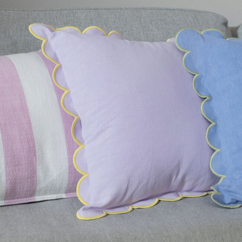 Fanni K Scallop koristetyyny 50x50 cm laventeli